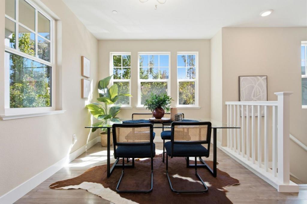 350 Circuit Way Property Photo 21