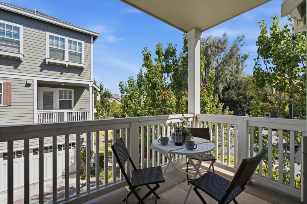 350 Circuit Way Property Photo 41
