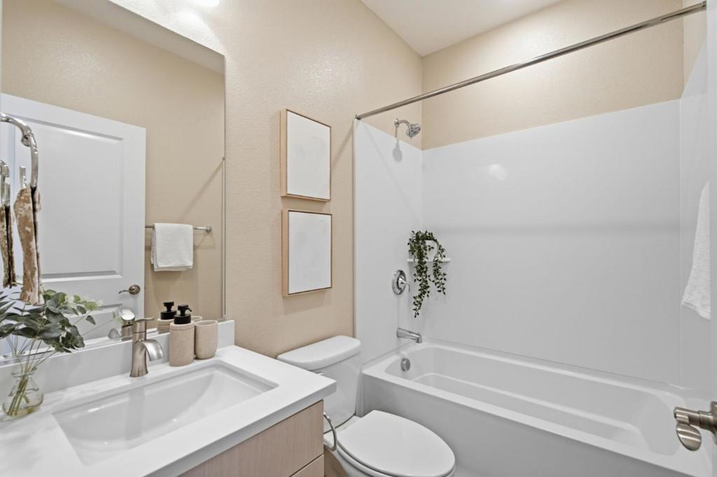 350 Circuit Way Property Photo 51