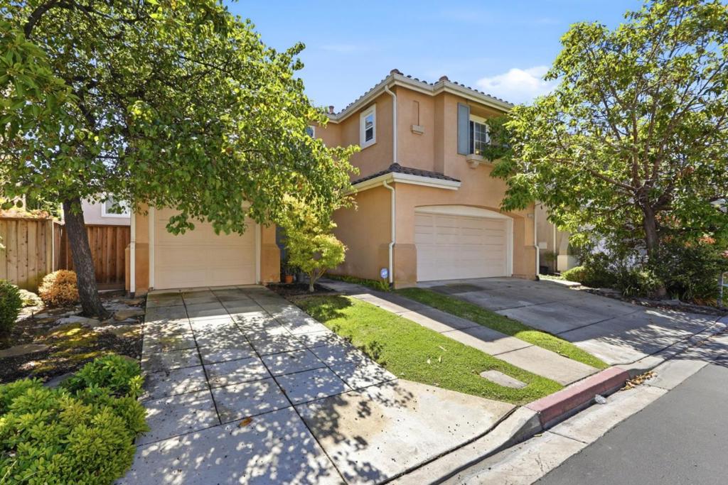 2348 Seacrest Court Property Photo 1