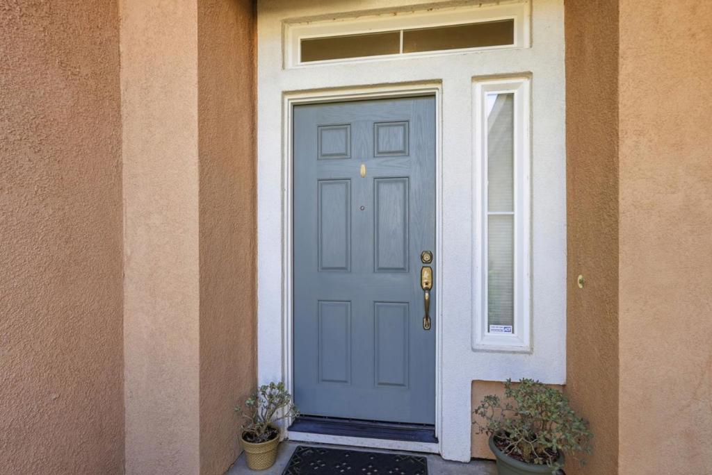 2348 Seacrest Court Property Photo 5