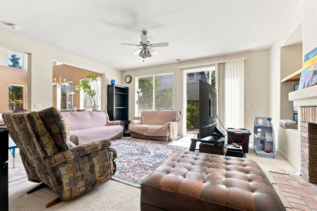 2348 Seacrest Court Property Photo 13