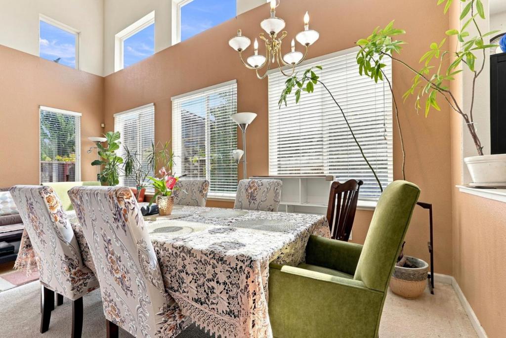 2348 Seacrest Court Property Photo 23