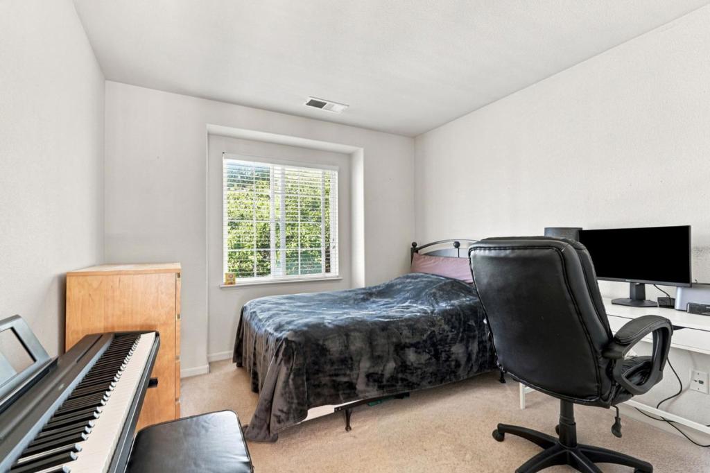 2348 Seacrest Court Property Photo 24