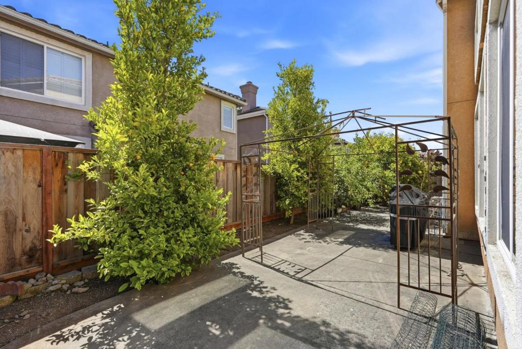 2348 Seacrest Court Property Photo 40