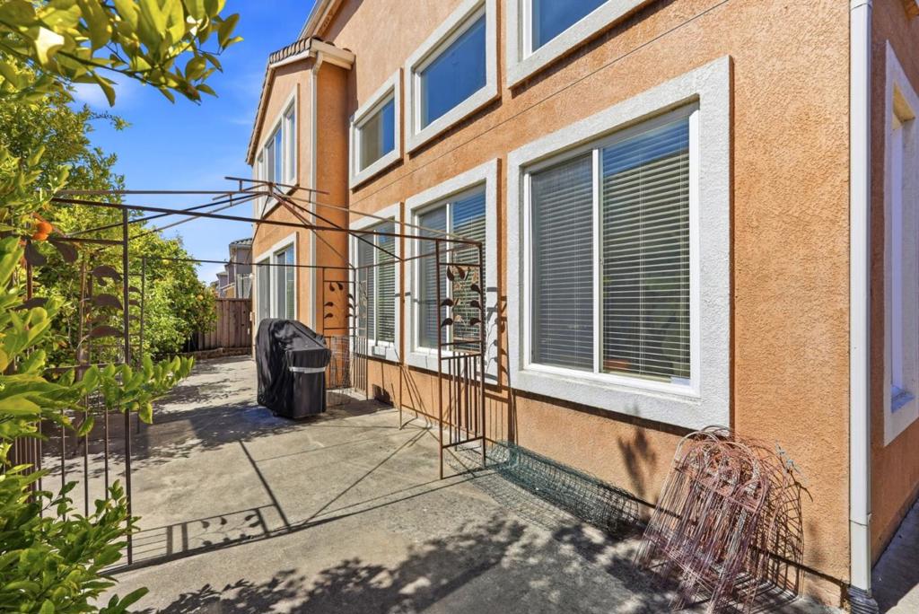2348 Seacrest Court Property Photo 42