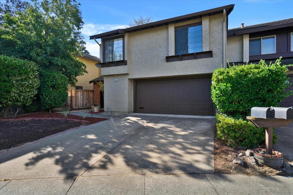 2334 Sweetwater Drive Property Photo 1