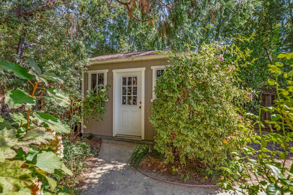 1068 Rose Avenue Property Photo 41