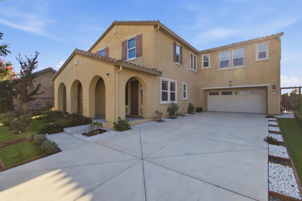 1307 S Hart Drive Property Photo 1