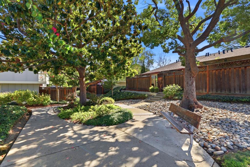 1349 Merrivale West Square Property Photo 42