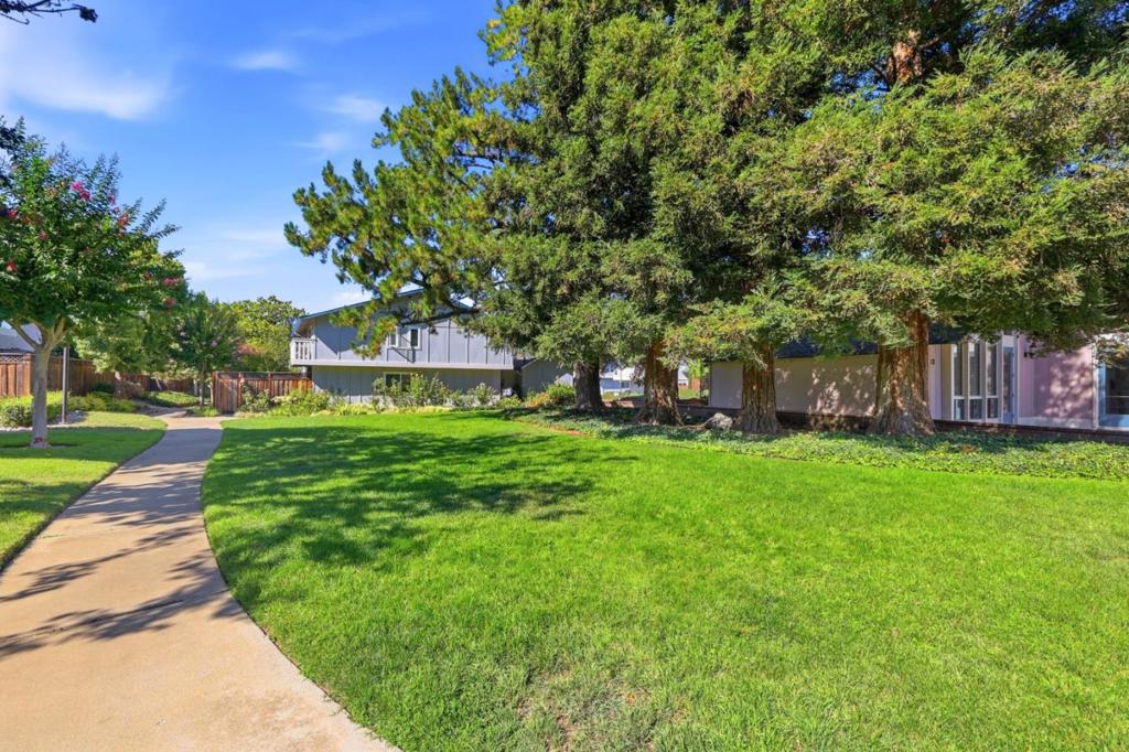 1349 Merrivale West Square Property Photo 45