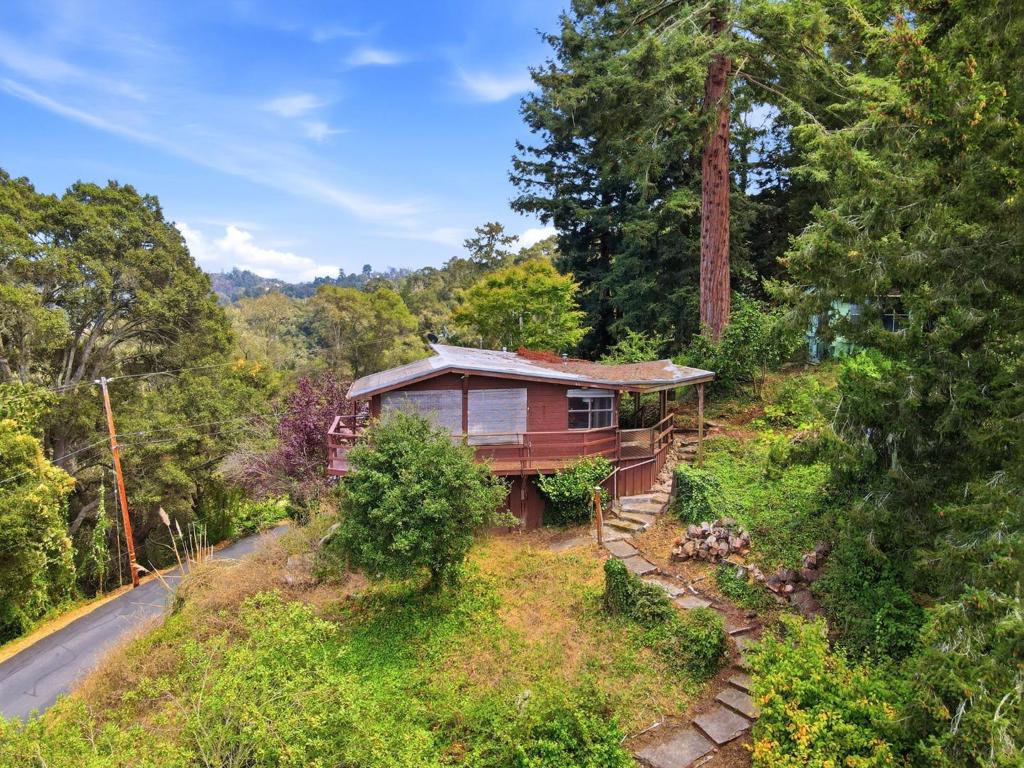 422 Loma Prieta Drive Property Photo 3