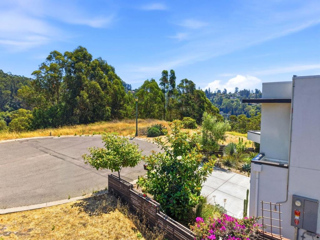 21 Jewel Court Property Photo 9