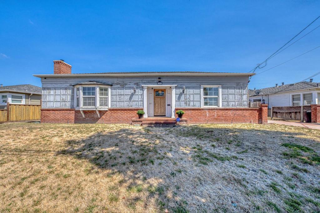 345 Homestead Avenue Property Photo 1
