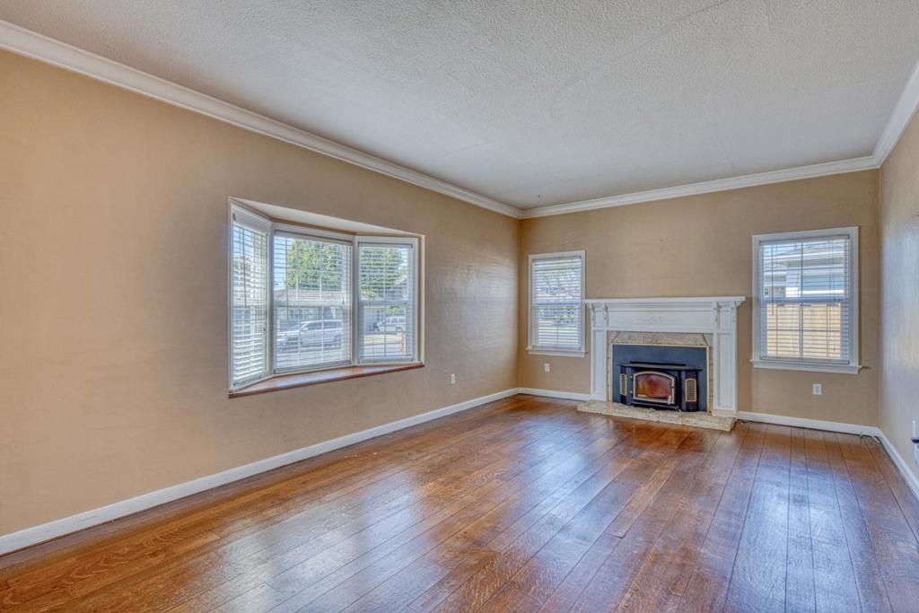 345 Homestead Avenue Property Photo 4