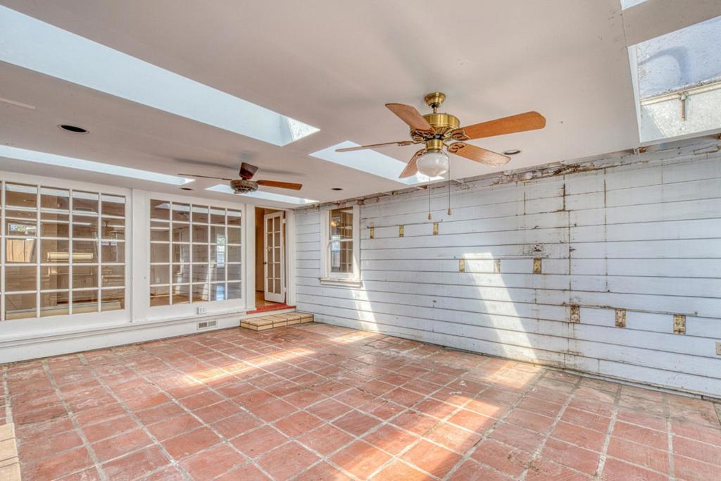 345 Homestead Avenue Property Photo 12