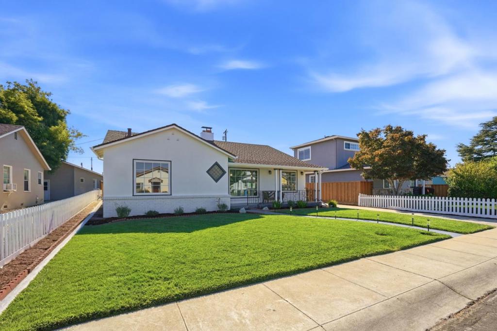 1226 Chapel Drive Property Photo 4