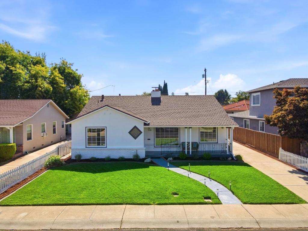 1226 Chapel Drive Property Photo 40