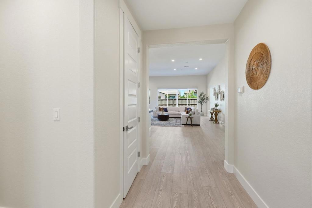 4616 Ian Lane Property Photo 5