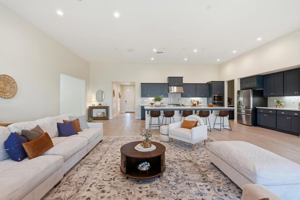 4616 Ian Lane Property Photo 6