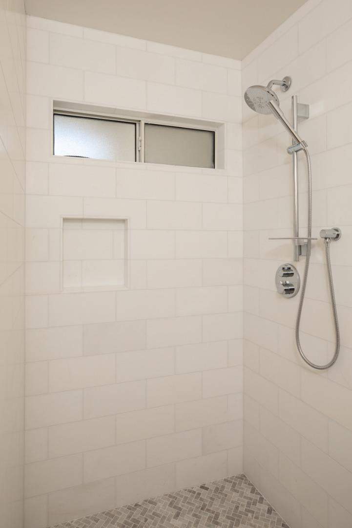 7463 Bollinger Road Property Photo 14