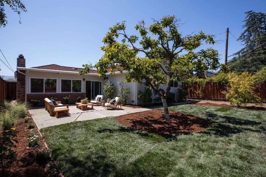 7463 Bollinger Road Property Photo 21