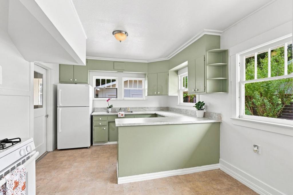 522 King Street Property Photo 12