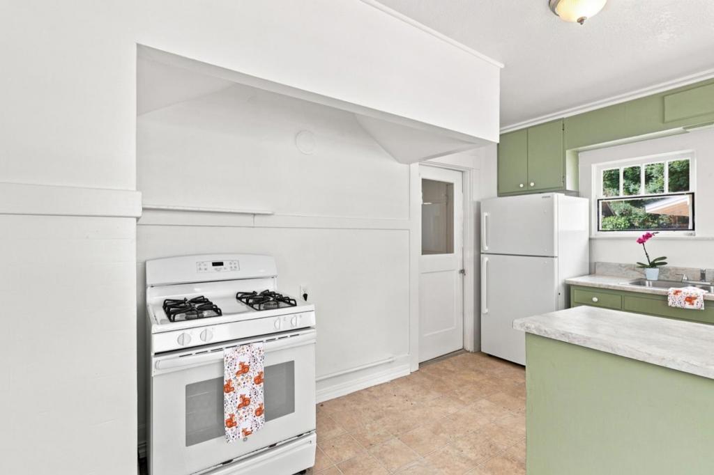 522 King Street Property Photo 13