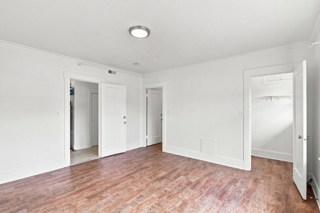 522 King Street Property Photo 26