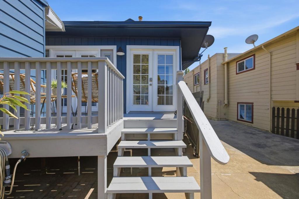 148 Monterey Street Property Photo 5