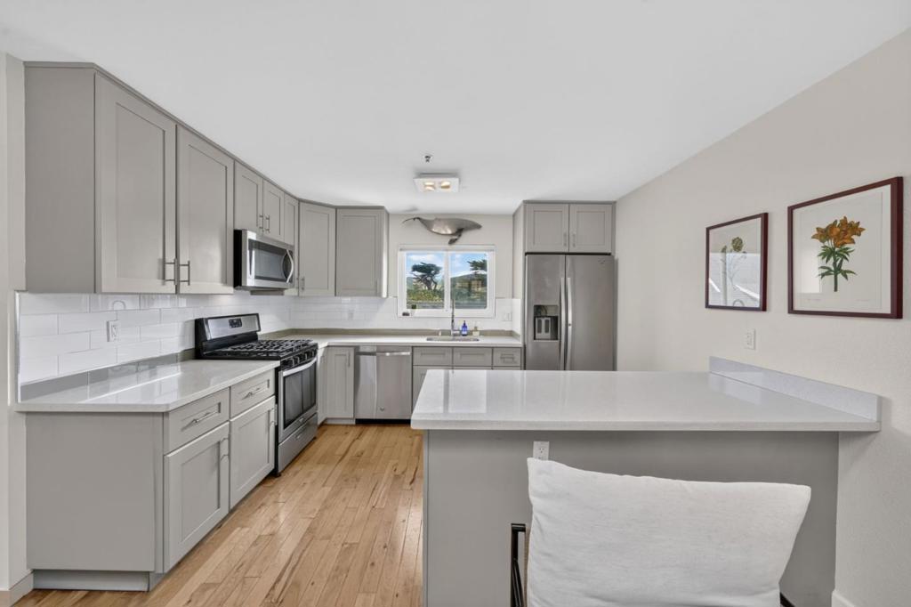 2355 Beach Boulevard 204 Property Photo 4