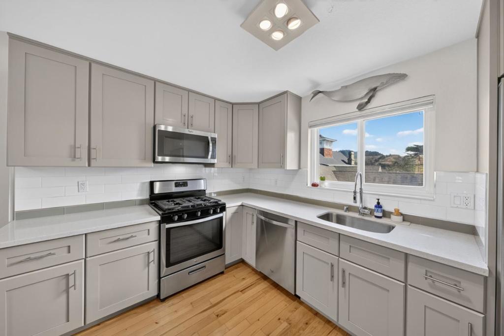 2355 Beach Boulevard 204 Property Photo 6