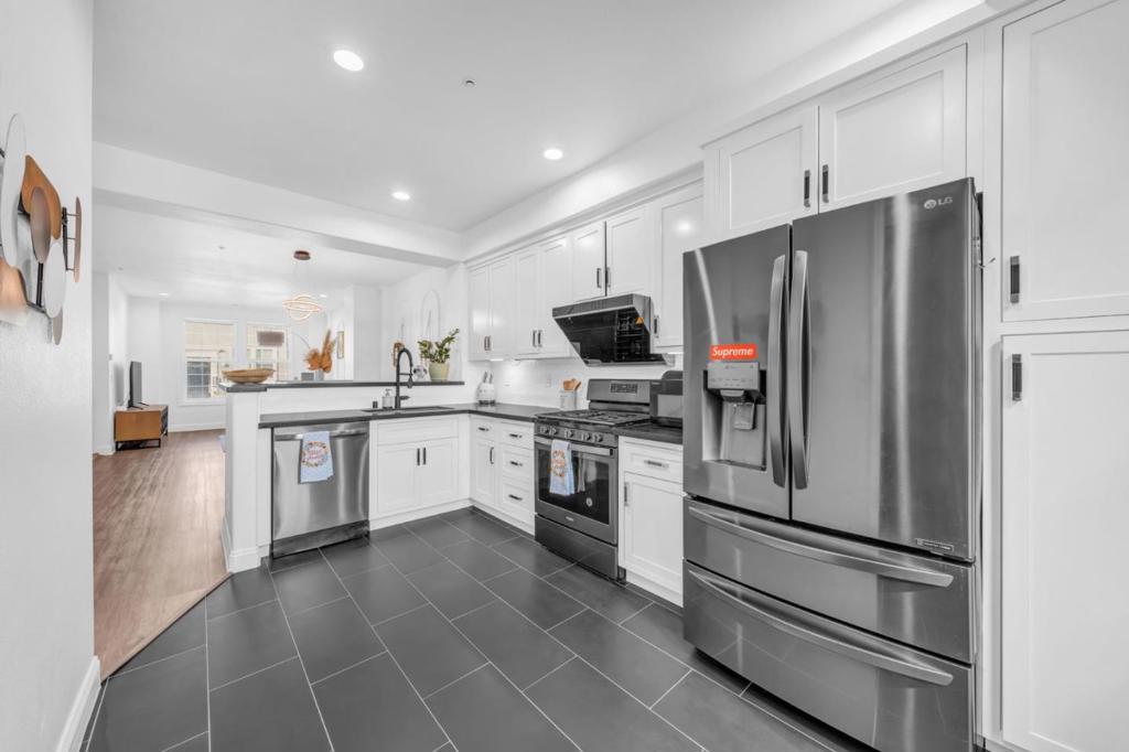 3784 Dunmore Lane Property Photo 17