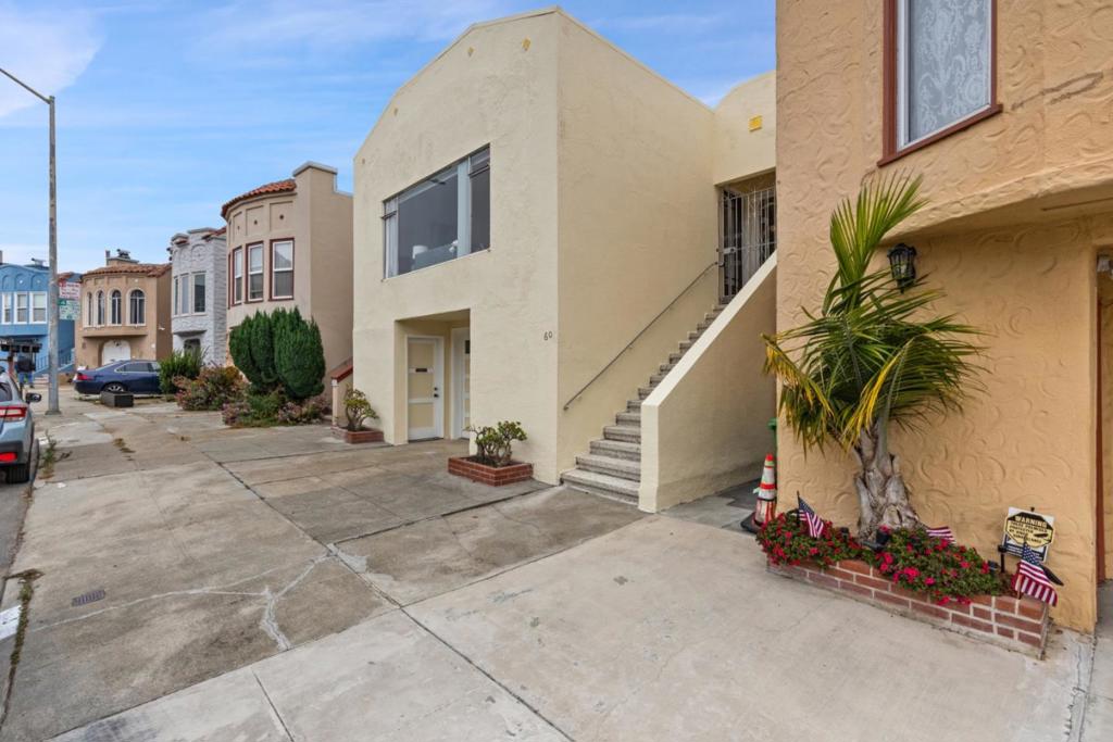 60 Camellia Avenue Property Photo 2
