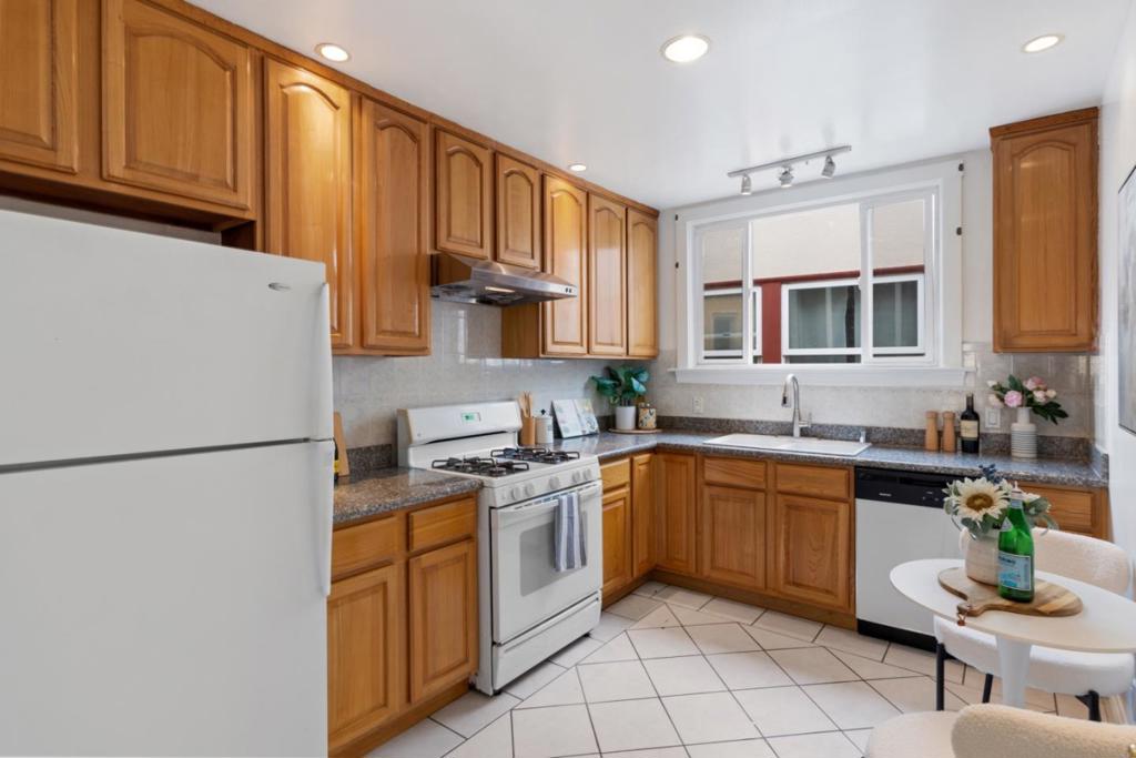 60 Camellia Avenue Property Photo 10