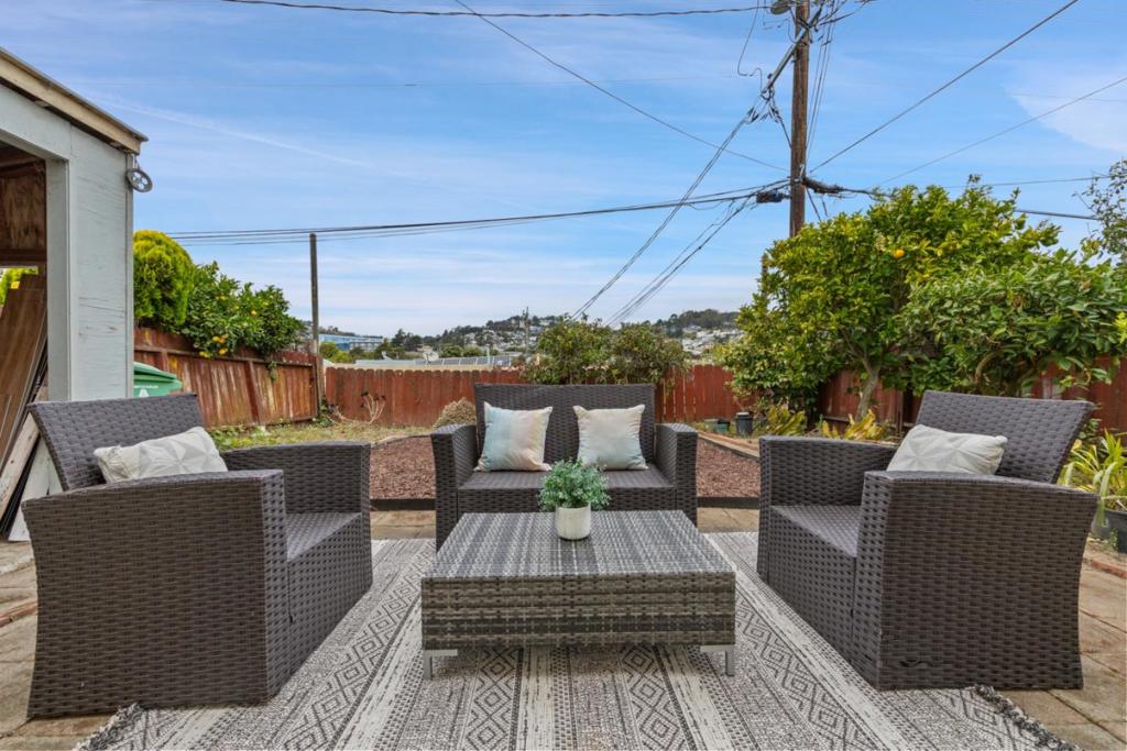 60 Camellia Avenue Property Photo 26