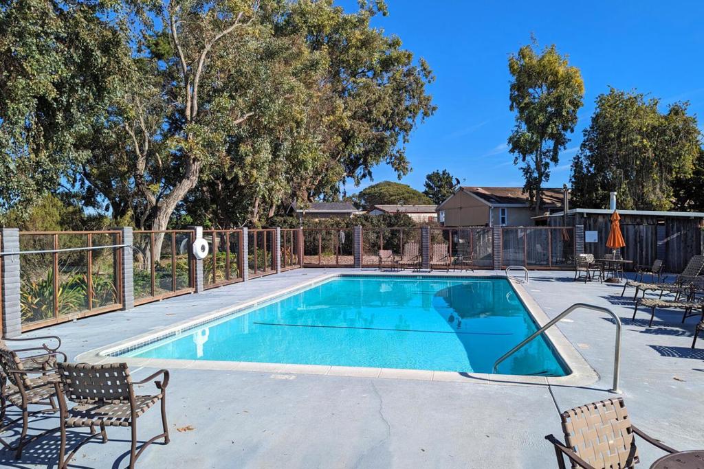 13606 Monte Del Sol 134 Property Photo 45