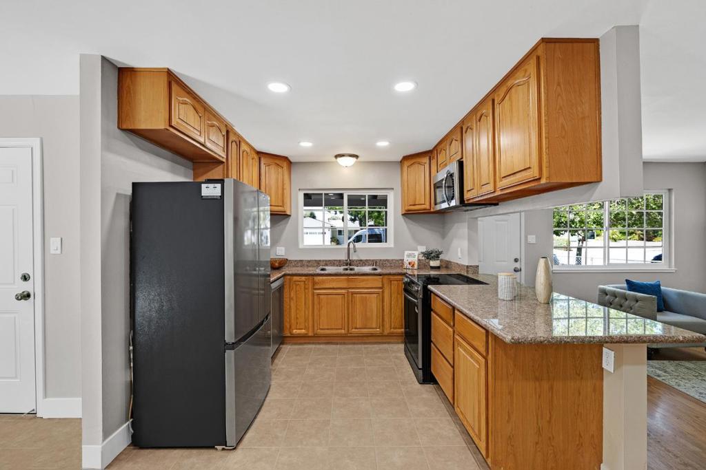 448 Greathouse Drive Property Photo 4