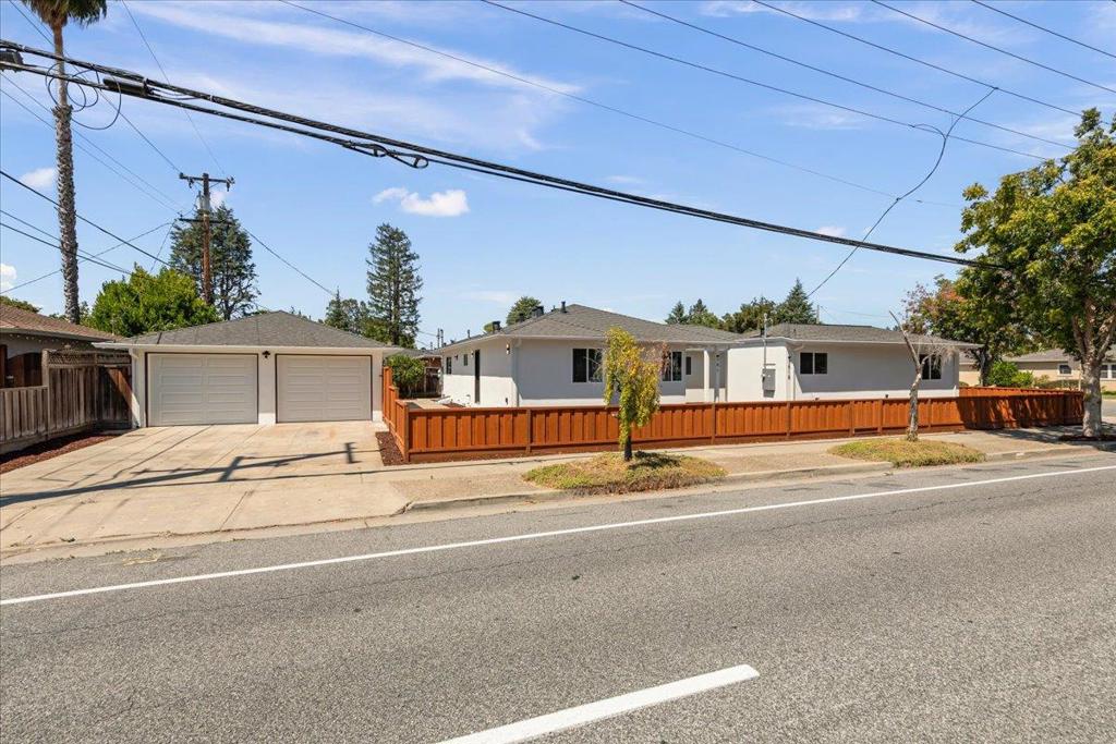 381 N Leigh Avenue Property Photo 4