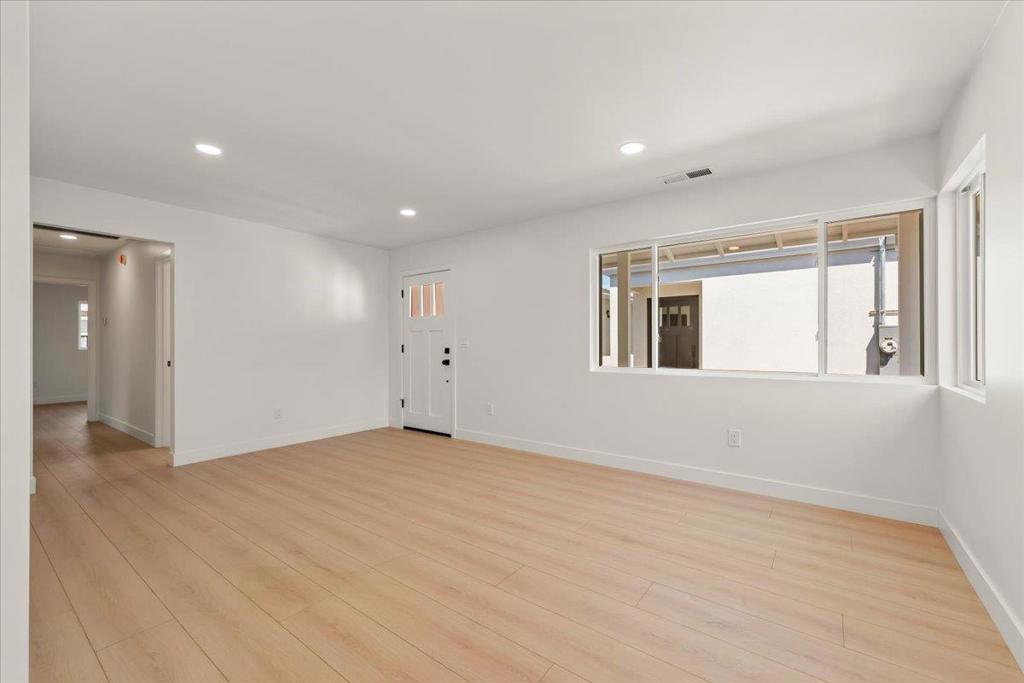381 N Leigh Avenue Property Photo 24