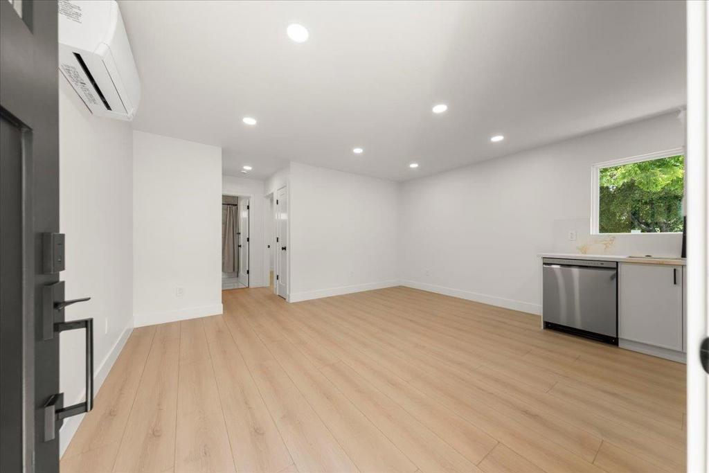 381 N Leigh Avenue Property Photo 38