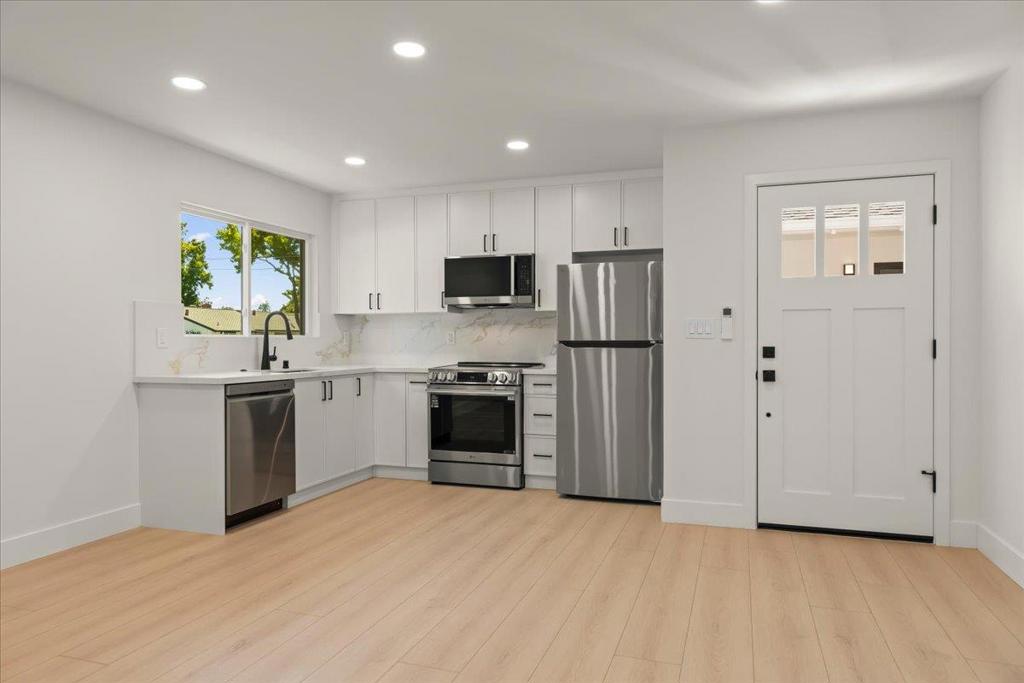 381 N Leigh Avenue Property Photo 39