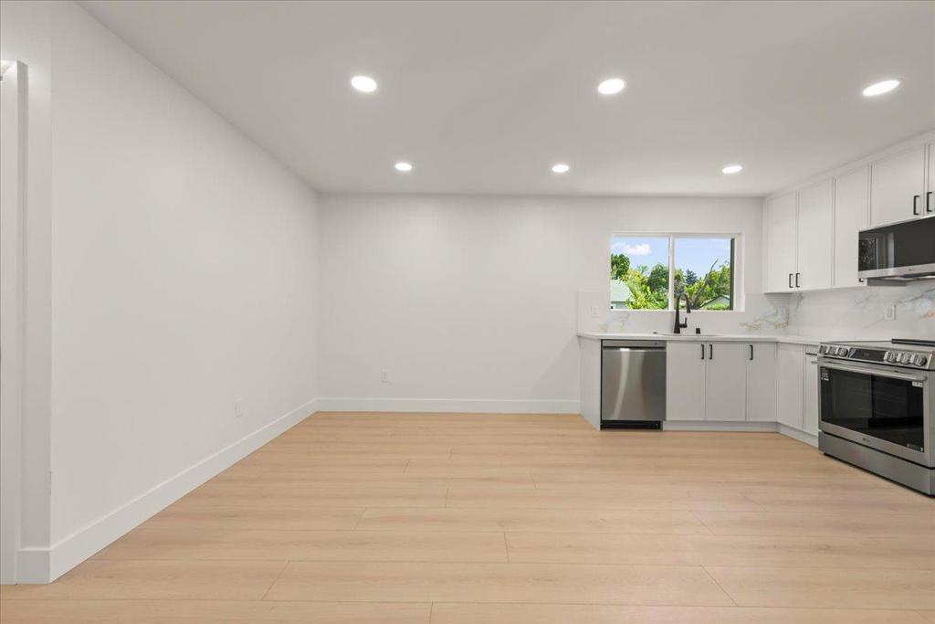 381 N Leigh Avenue Property Photo 43