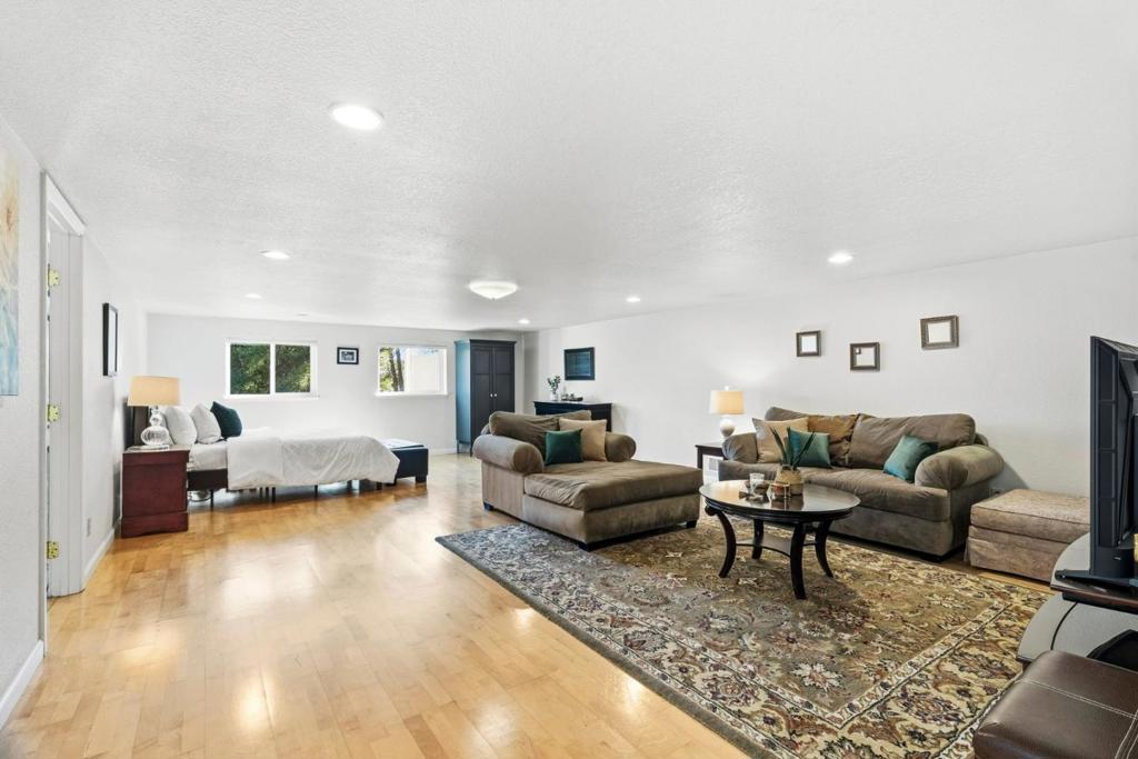 ML82058493 Property Photo 39