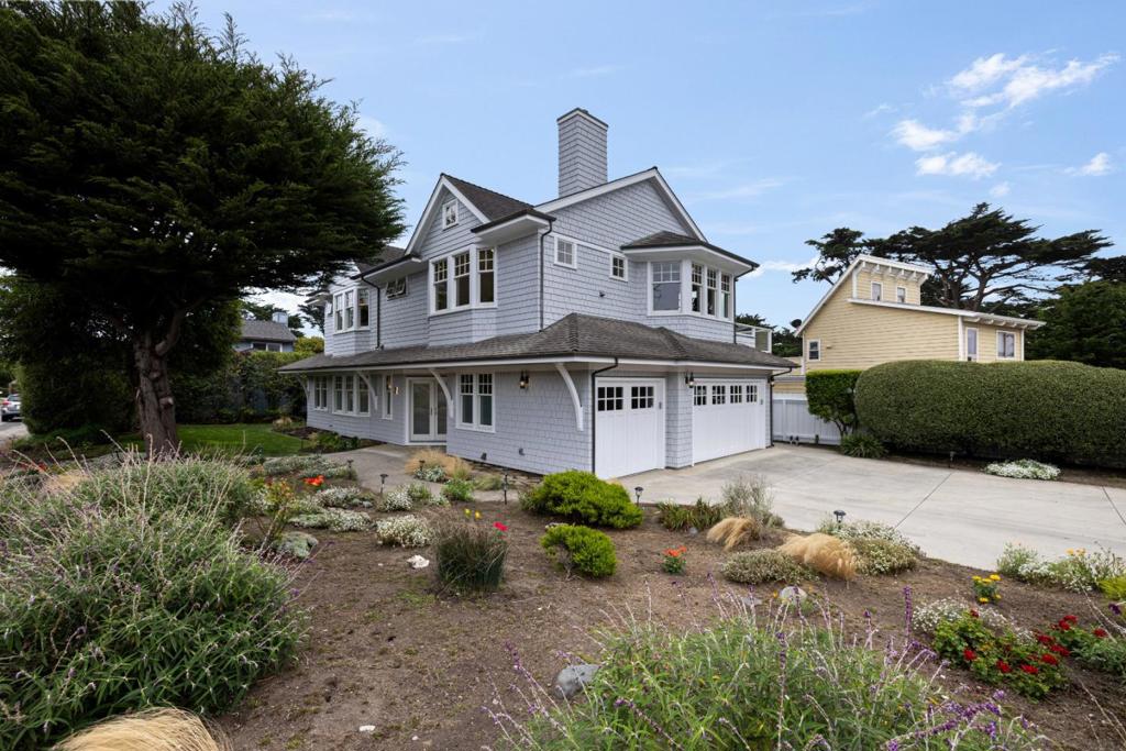 2 Alameda Avenue Property Photo 7