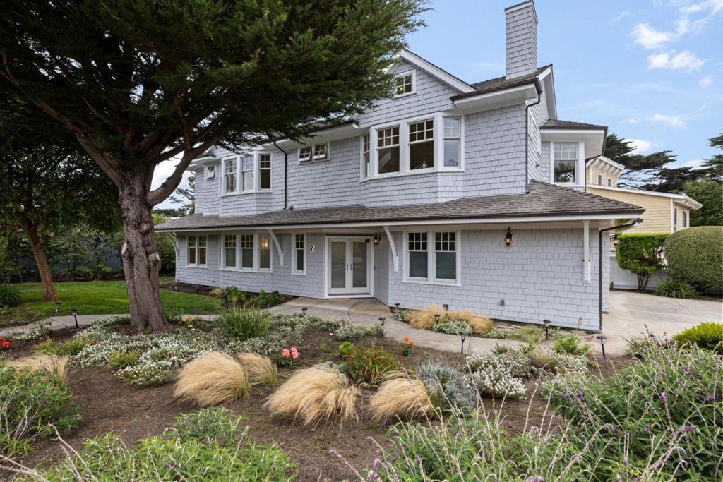 2 Alameda Avenue Property Photo 8