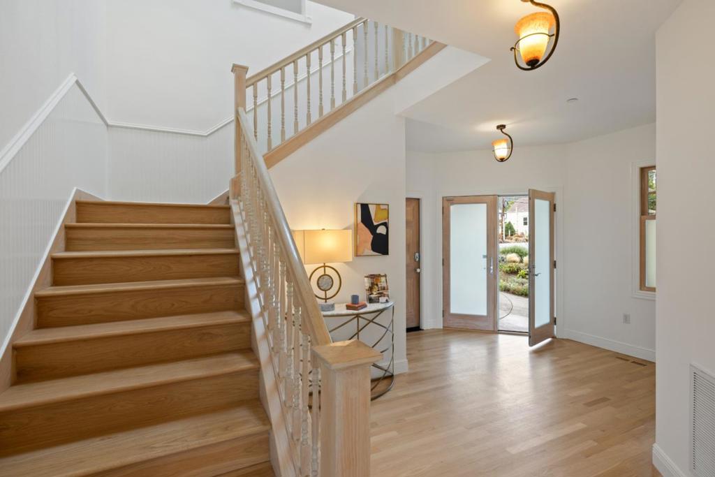 2 Alameda Avenue Property Photo 10