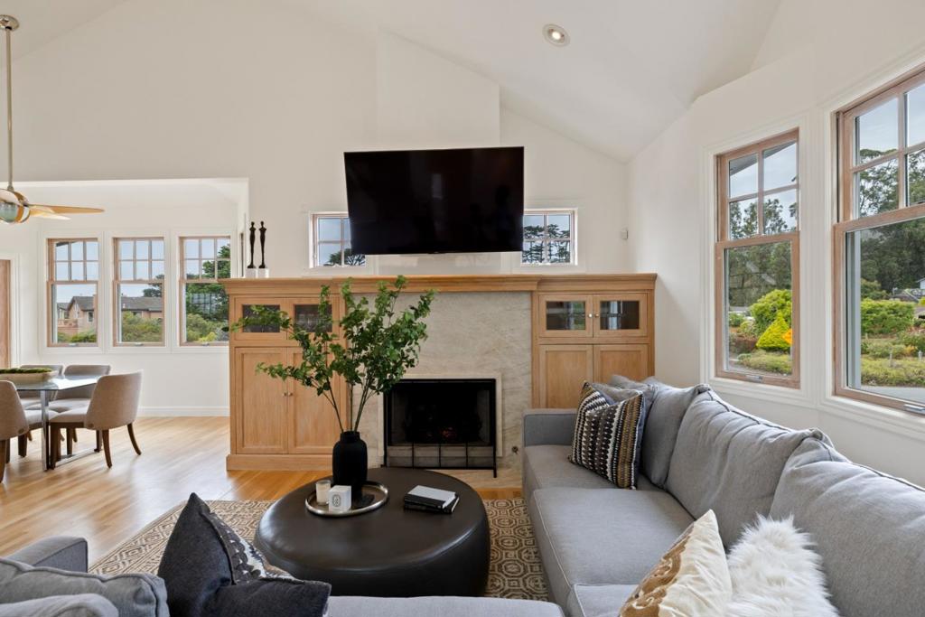 2 Alameda Avenue Property Photo 15