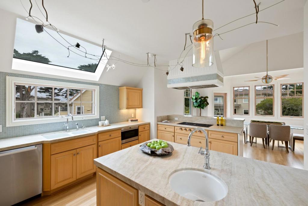 2 Alameda Avenue Property Photo 29