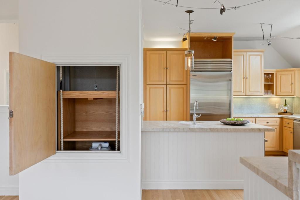 2 Alameda Avenue Property Photo 31